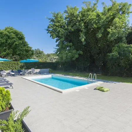 Mit Privatpool Fuer 9 Personen Ca 248 Qm In Porec, Istrien Istrische Riviera